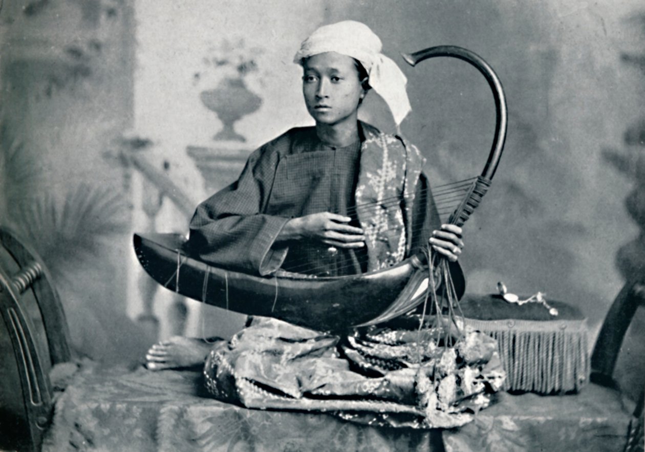 burmai hárfás, 1902 alkotó: Unbekannt