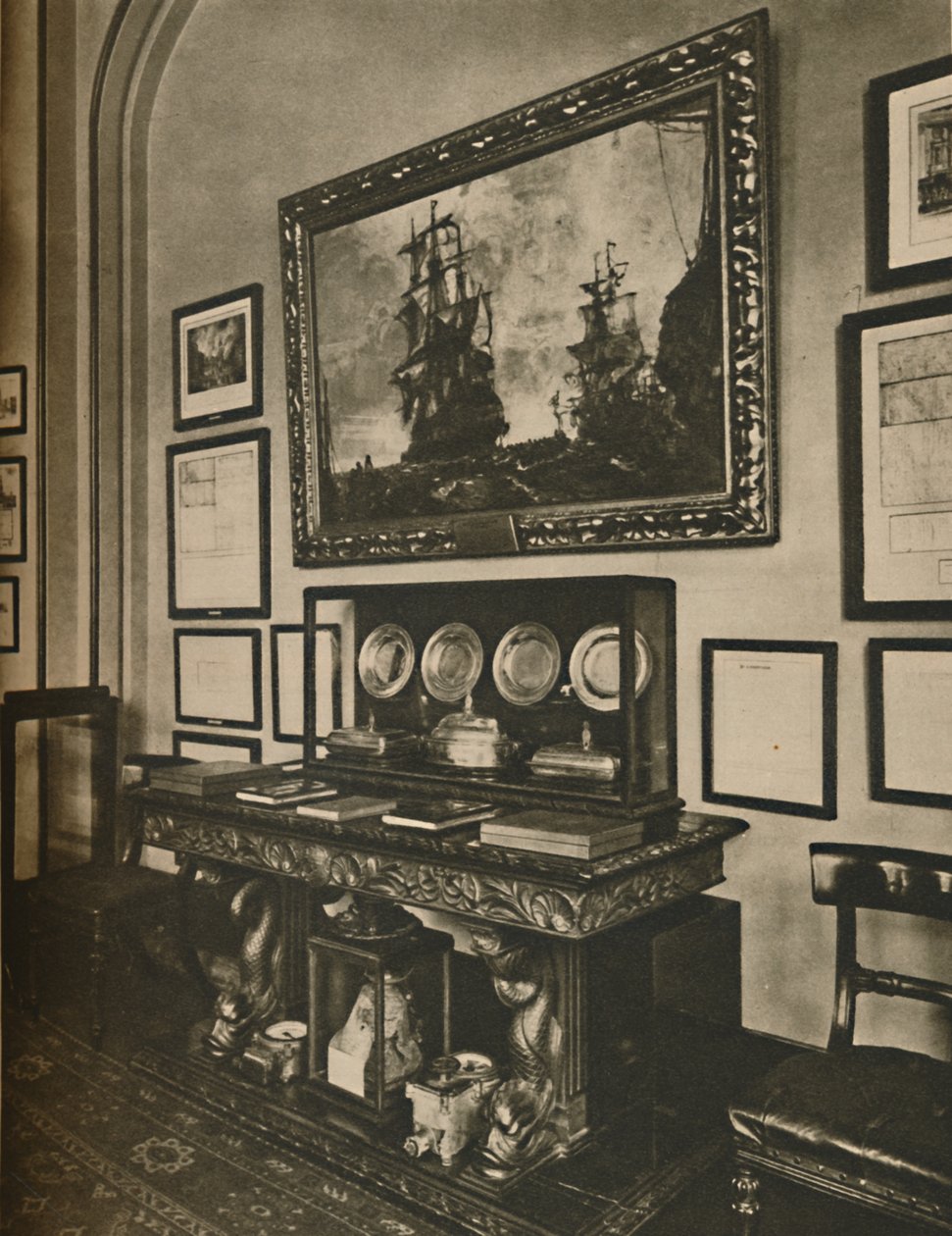 Nelson-ereklyék kabinetje a Lloyds bizottsági helyiségben, 1935. alkotó: Unbekannt