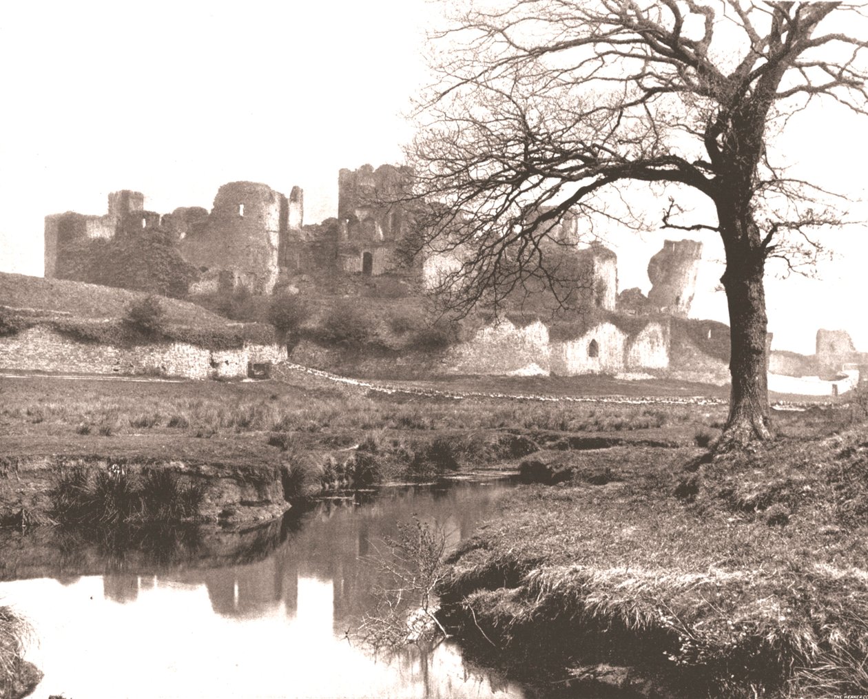 Caerphilly kastély, Wales, 1894. alkotó: Unbekannt