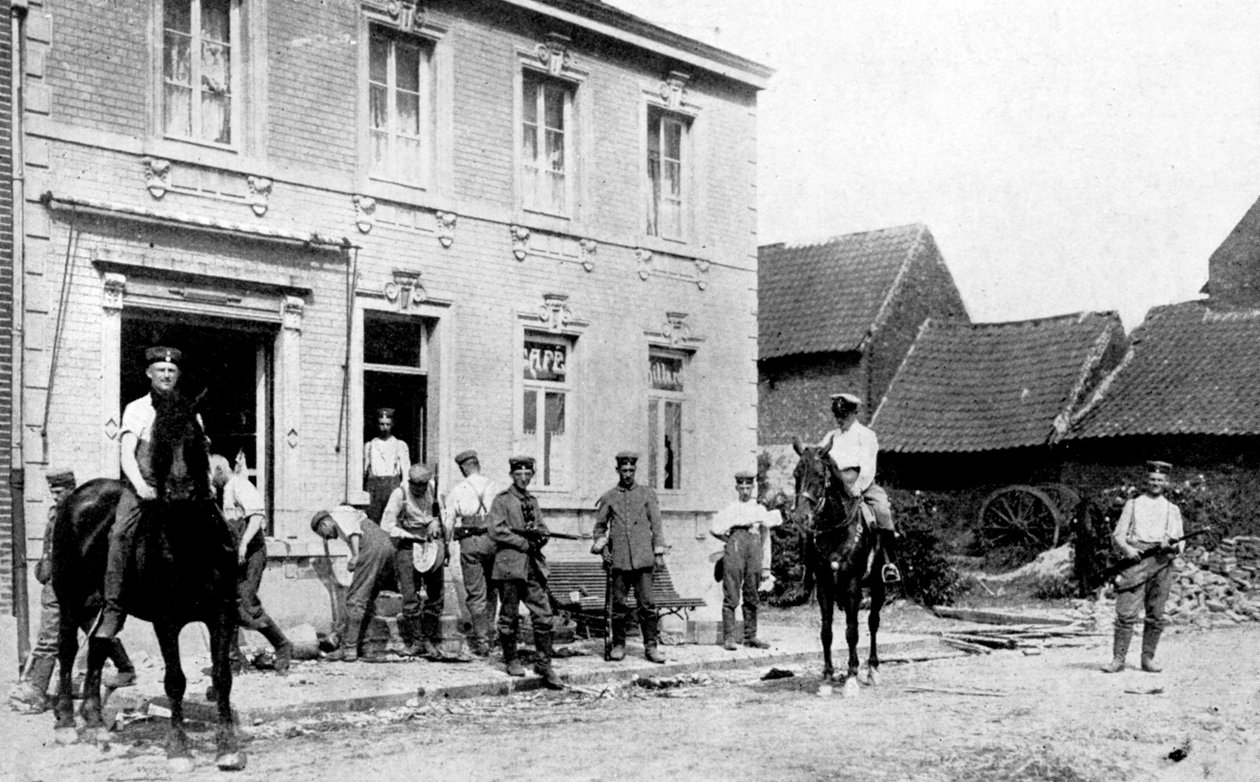 Kávézó Moulandban, németek lerombolták, első világháború, 1914 alkotó: Unbekannt