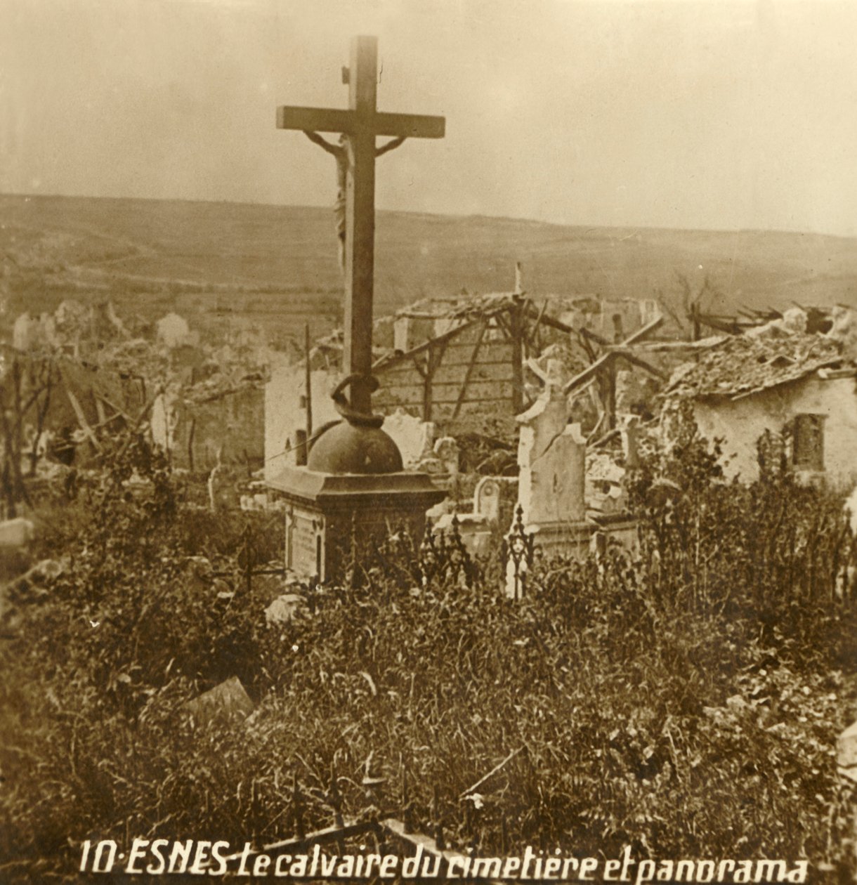 Kálvária Esnes temetőjében, Észak-Franciaországban, 1914-c1918 alkotó: Unbekannt