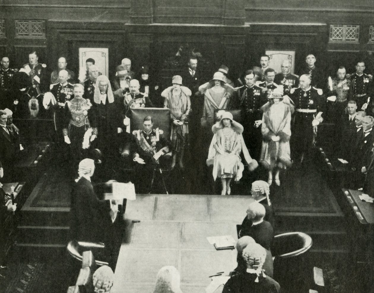 Canberra, Ausztrália. Őfelségeik az első szövetségi parlament megnyitásakor, 1927. május 9-én, 1937. alkotó: Unbekannt