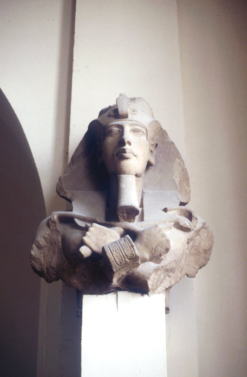 Ehnaton király faragott feje, ókori egyiptomi, 18. dinasztia, ie 1353-c1334 alkotó: Unbekannt