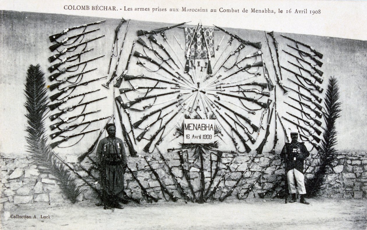 Fegyverek a menabhai csatából, Colomb-Béchar, Algéria, 1910 alkotó: Unbekannt