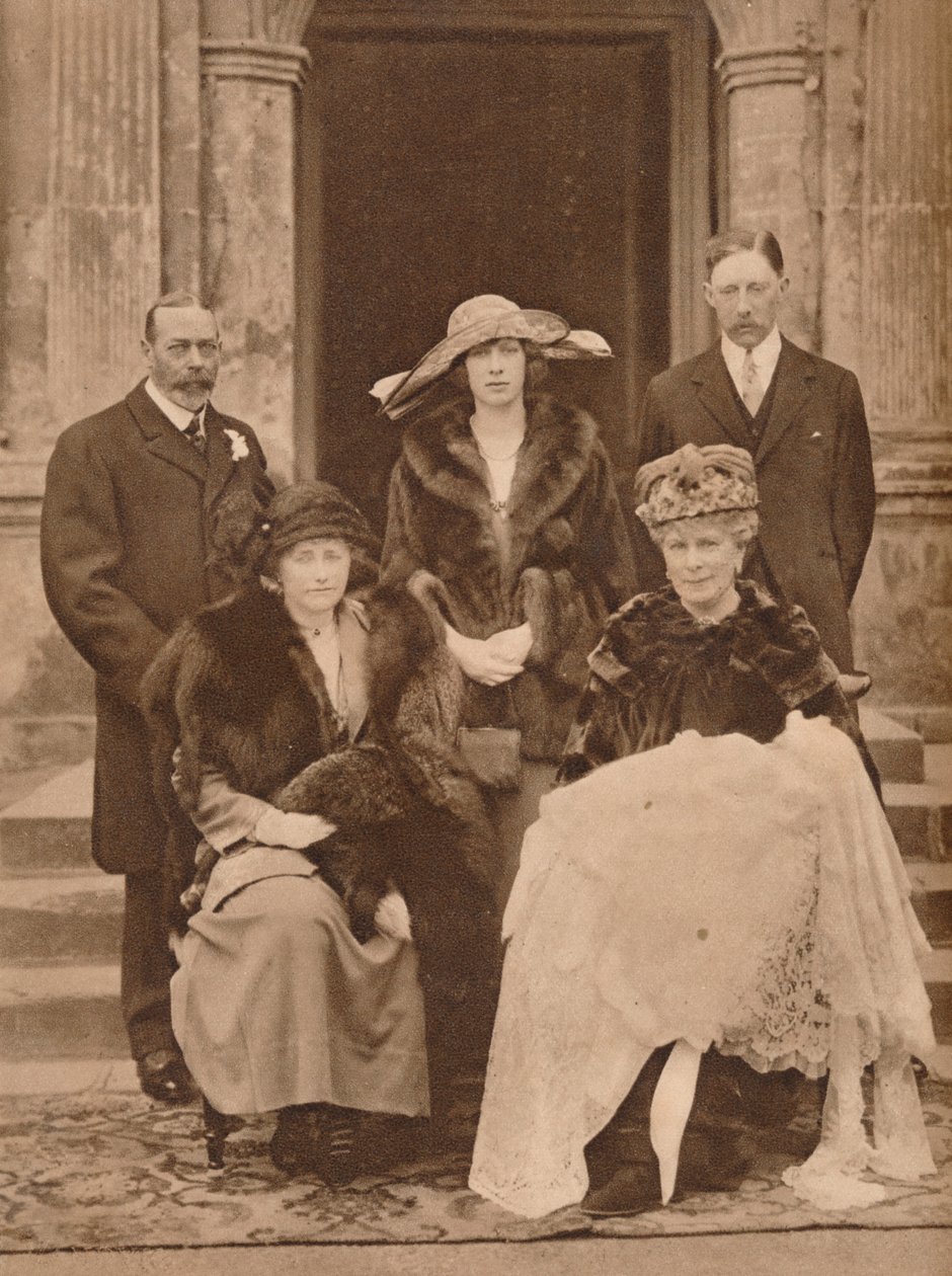 Mary, Royal Princess első gyermekének keresztelője, Goldsborough, Yorkshire, 1923, 1935 alkotó: Unbekannt