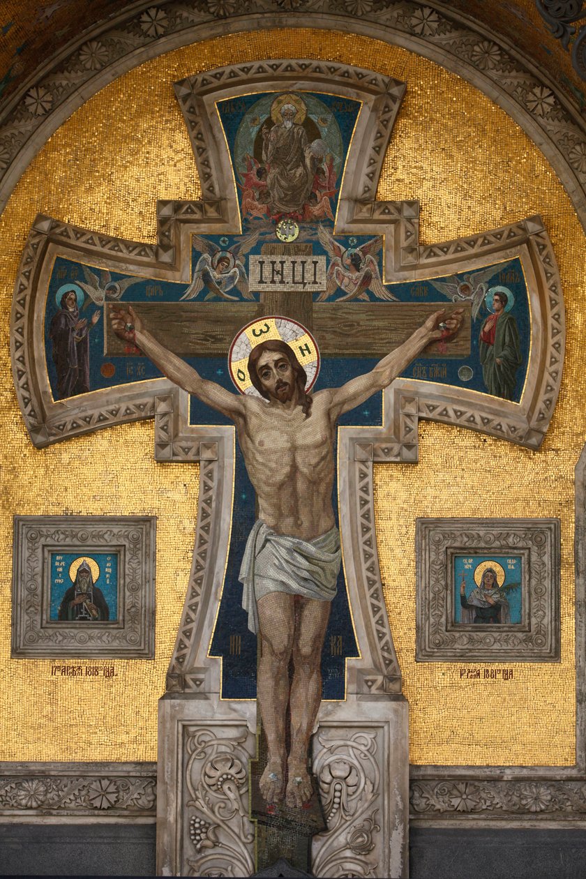 A Megváltó temploma a kiömlött véren vagy a feltámadás temploma ; Homlokzati mozaik ; A keresztre feszítés ; Szentpétervár Oroszország alkotó: Unbekannt