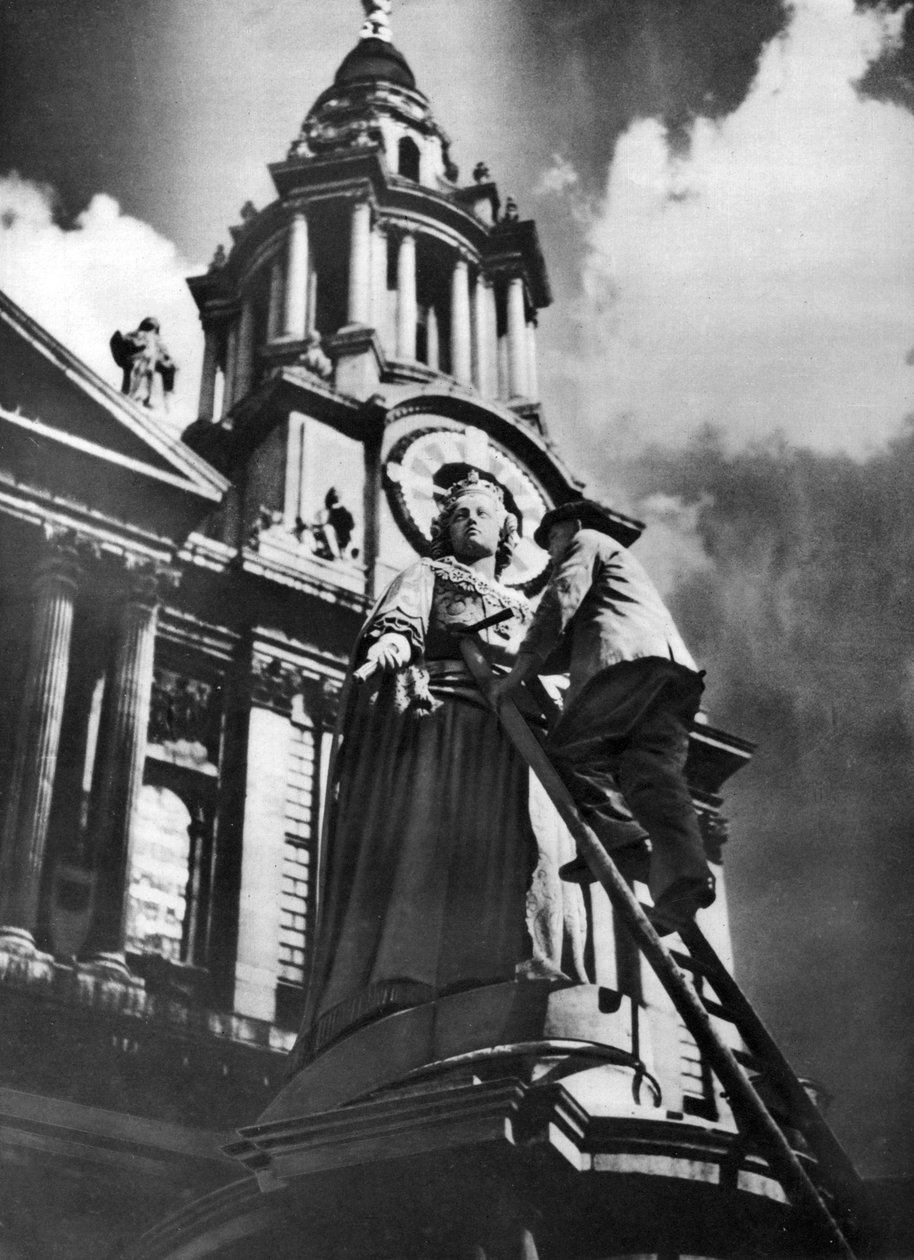 Anna királynő szobrának megtisztítása György király vs ezüst jubileumi ünnepségek keretében, 1935 alkotó: Unbekannt
