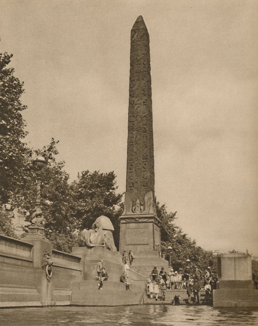 Tizennégyszáz évvel Kleopátra születése előtt kivágott Kleopátras tű, 1935. alkotó: Unbekannt