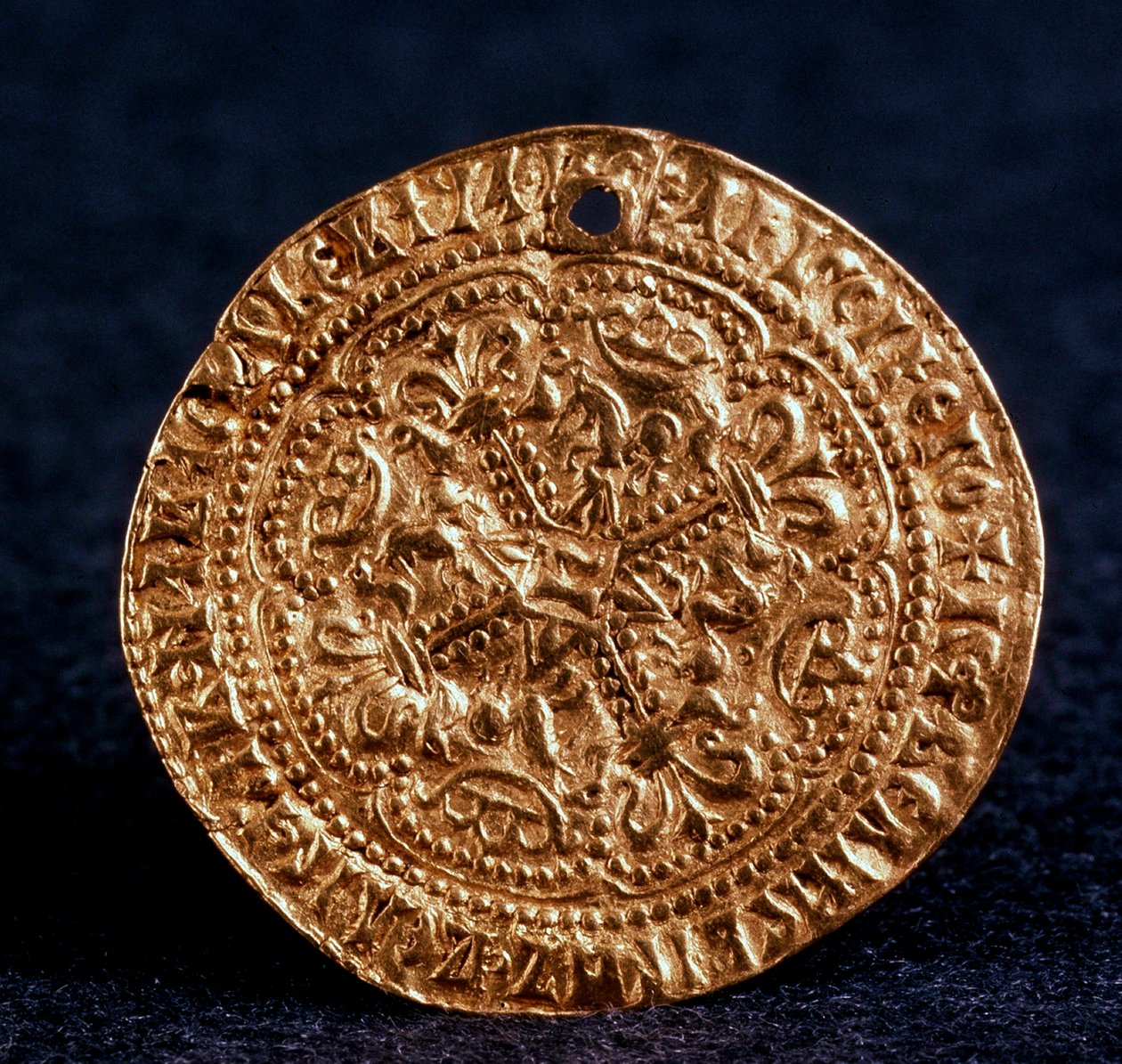 III. Ivan cár Korabelnik érme Hátsó: virágkereszt, 1471-1490 alkotó: Unbekannt