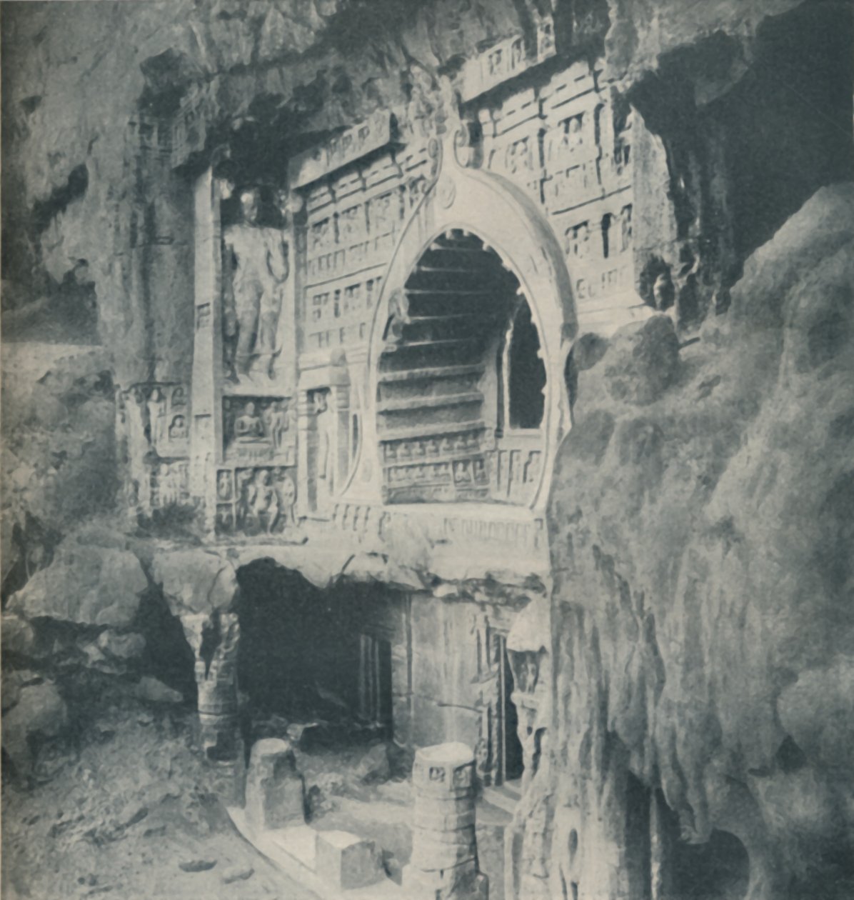 Oszlopok és a sziklából Csodálatos készséggel kivésett Architrave, 1935 alkotó: Unbekannt