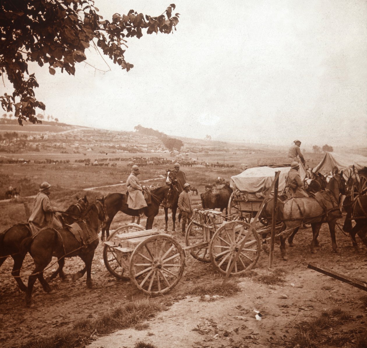 Konvoj, Genicourt, Észak-Franciaország, 1916 alkotó: Unbekannt