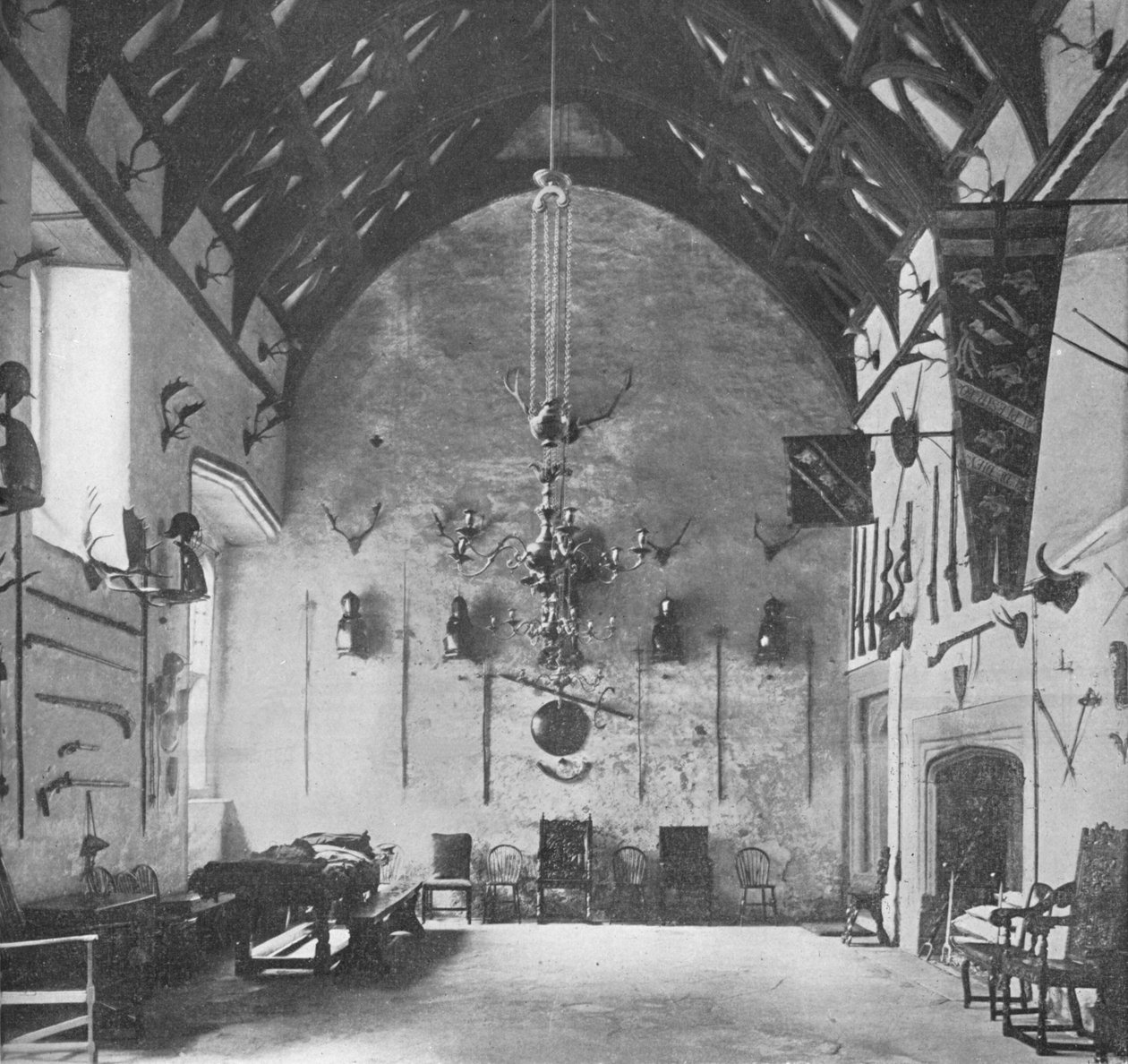 Cotehele House, Cornwall – Mount Edgcumbe grófja, 1910 alkotó: Unbekannt