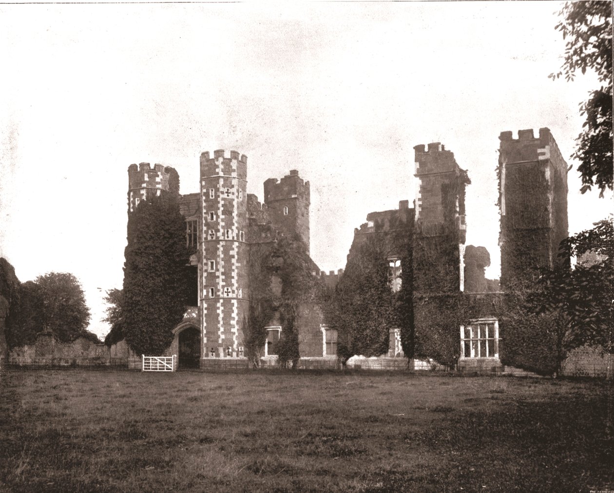 Cowdray House, Midhurst, Sussex, 1894. alkotó: Unbekannt