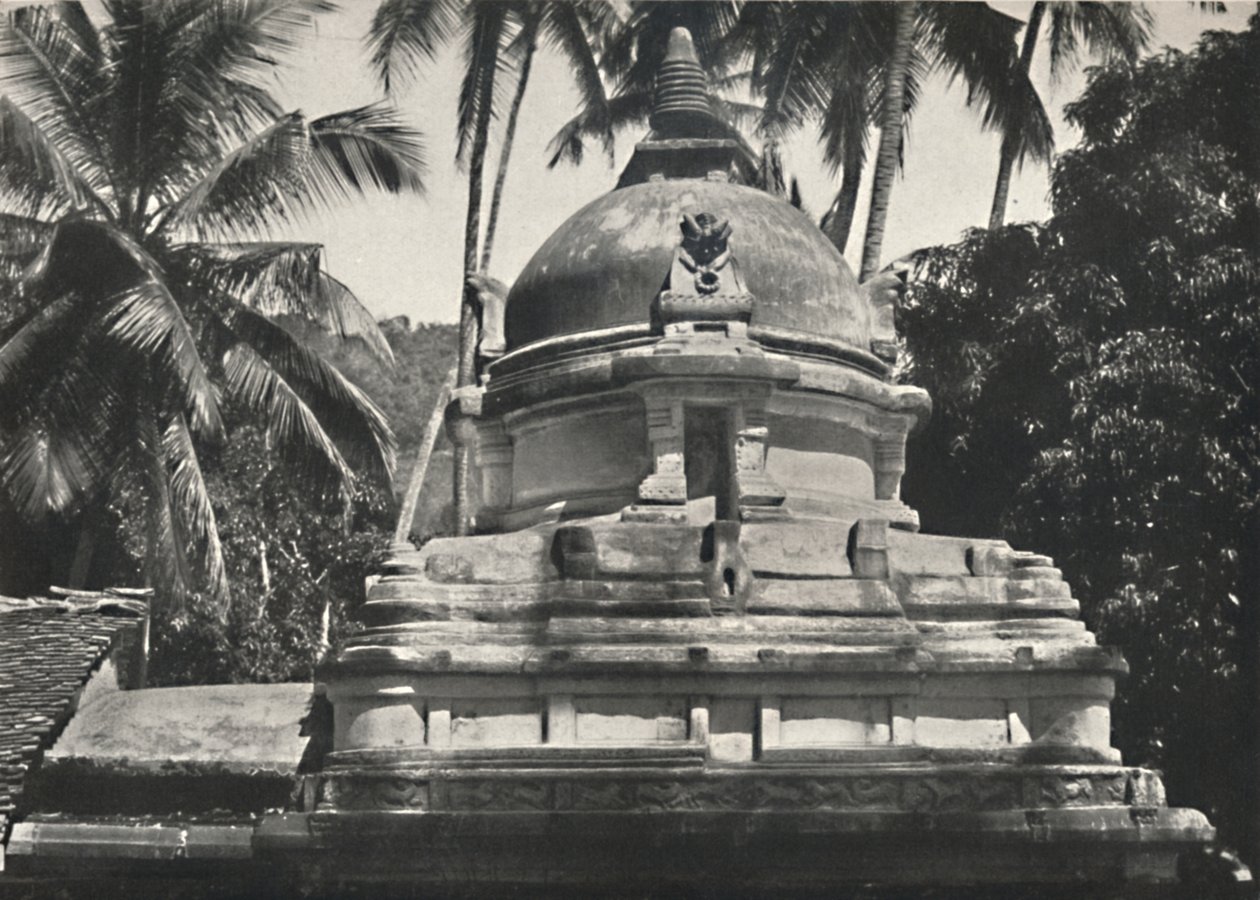 Dagoba a Kandy-i Szent Fog templomában, 1926 alkotó: Unbekannt