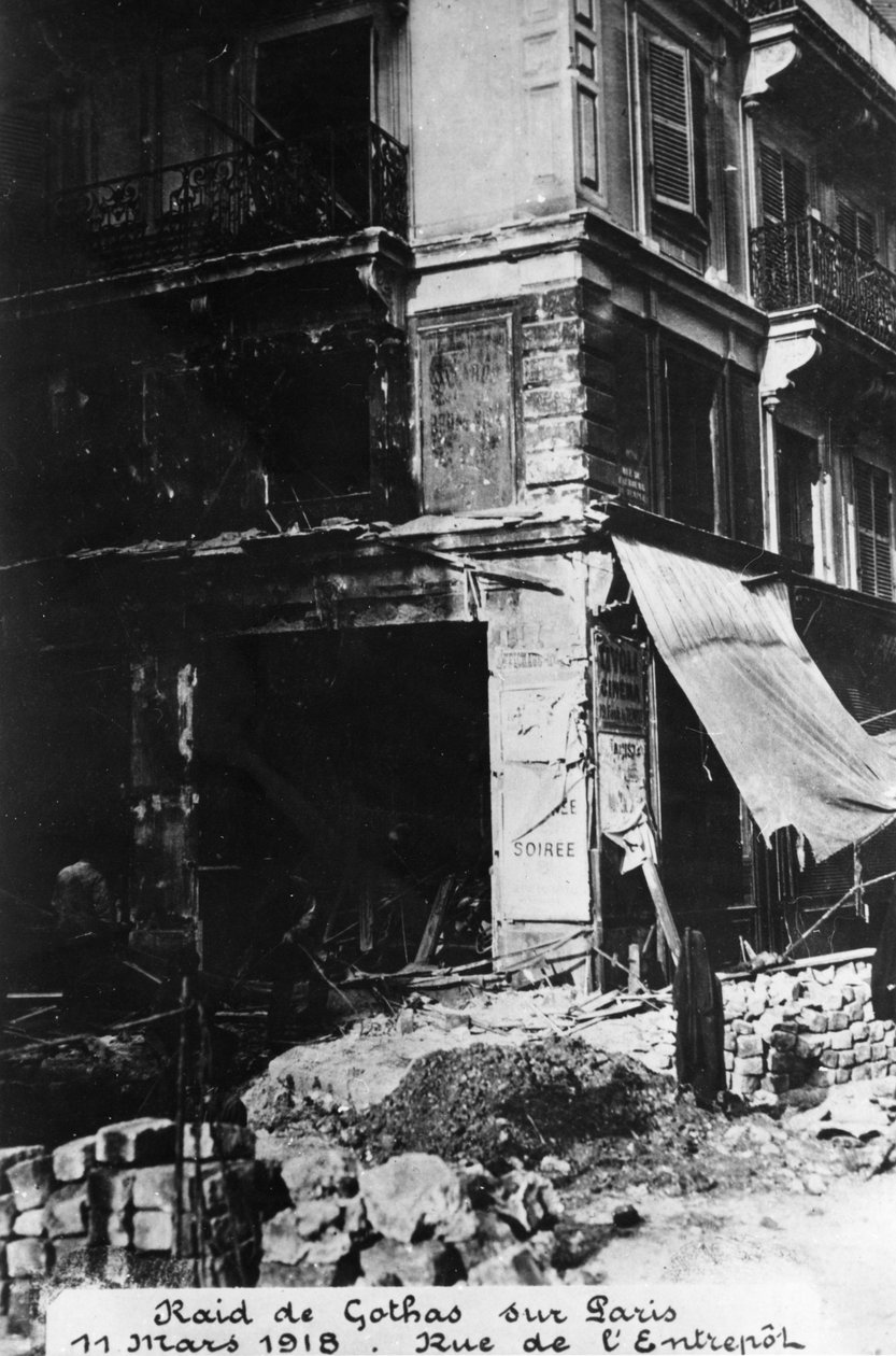 Károk a német Gotha bombázók rajtaütése után, Párizs, 1918. március 11 alkotó: Unbekannt
