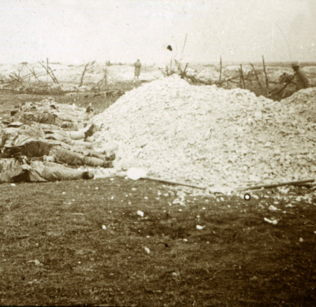 Holttestek, Souain, Észak-Franciaország, 1915. szeptember alkotó: Unbekannt