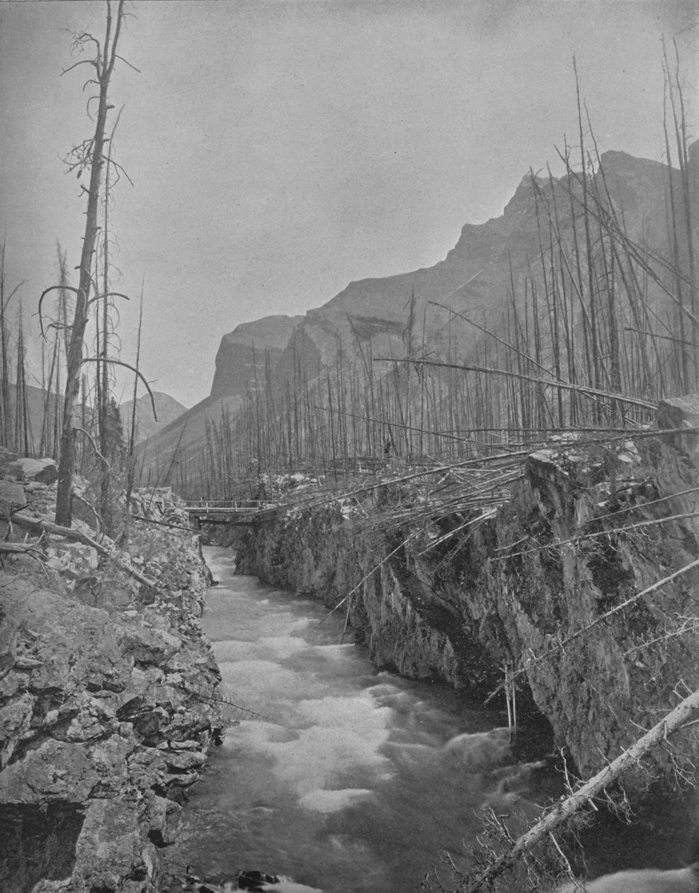 Devils Canyon, Banff, N. W. T., Kanada, 1897. alkotó: Unbekannt
