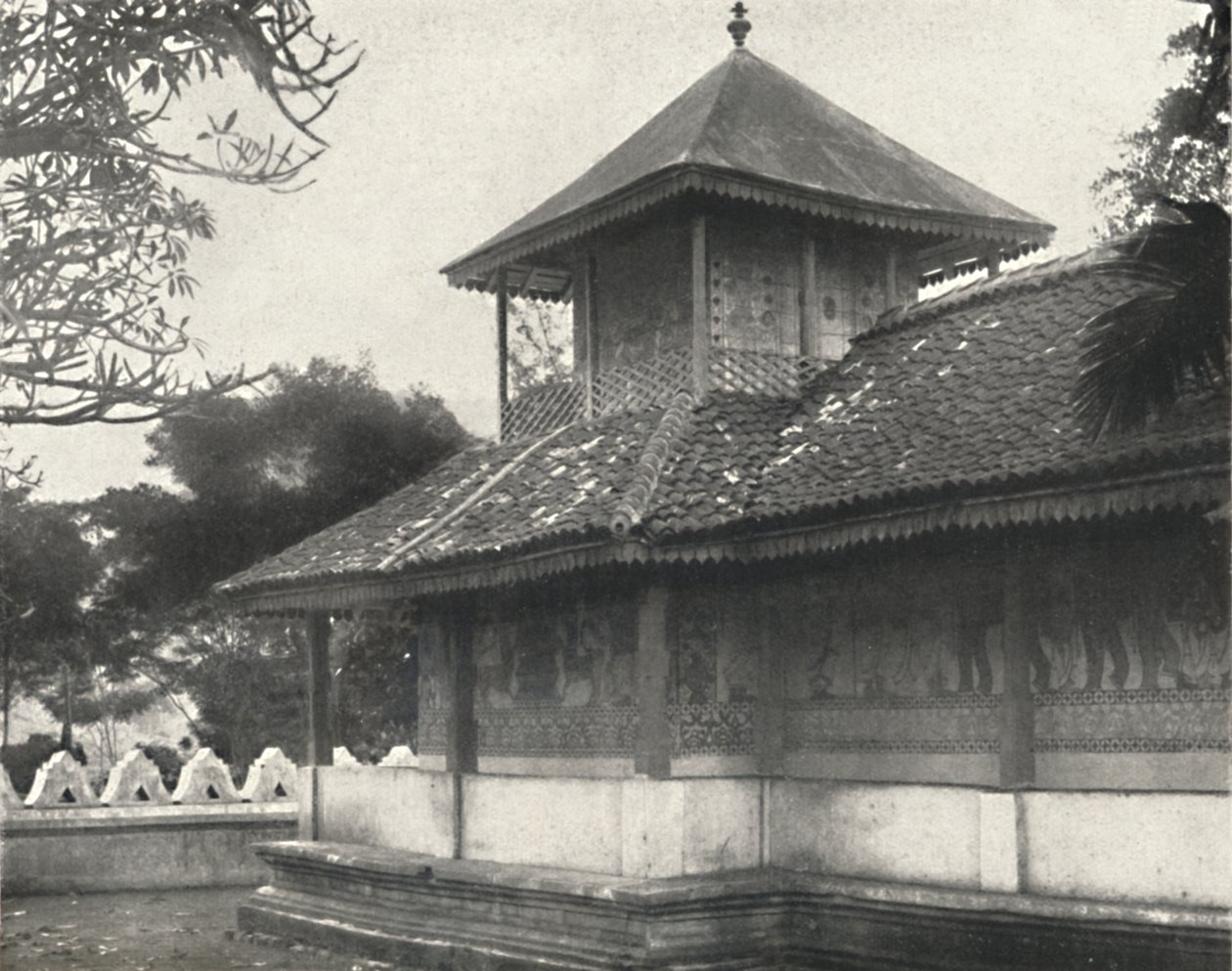 Dewale lásd az 58-as táblát a Kandy-i Szent Fog Dagoba-nál, 1926 alkotó: Unbekannt
