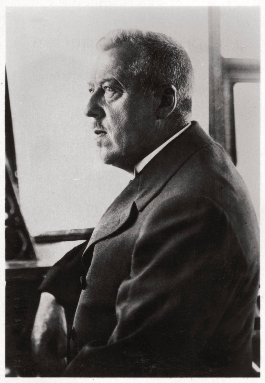 Dr. Hugo Eckener, a Zeppelin léghajó építésének vezetője, 1917-1933 1933 alkotó: Unbekannt