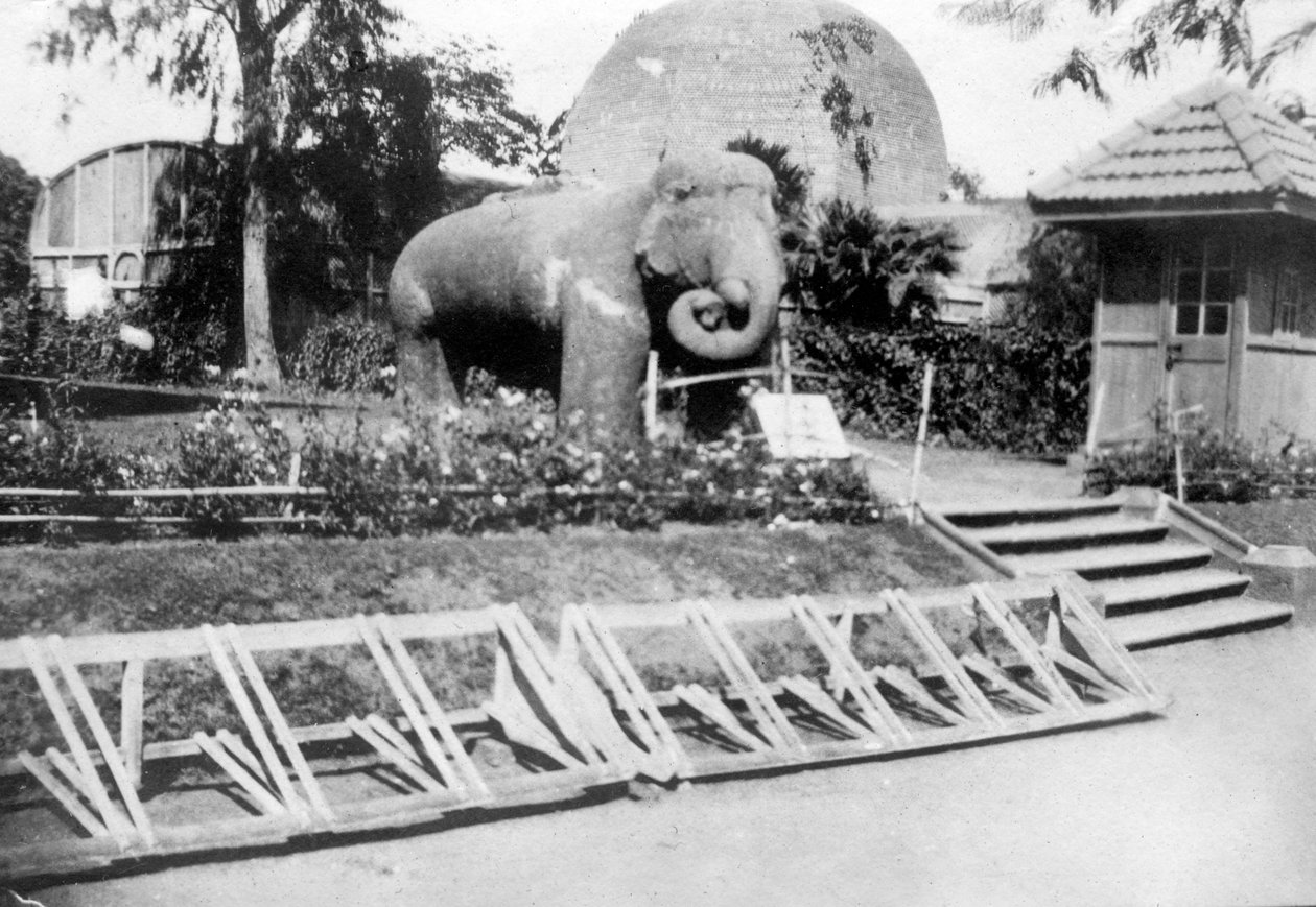 Elefántszobor, Victoria Gardens, Bombay, India, 1918 alkotó: Unbekannt