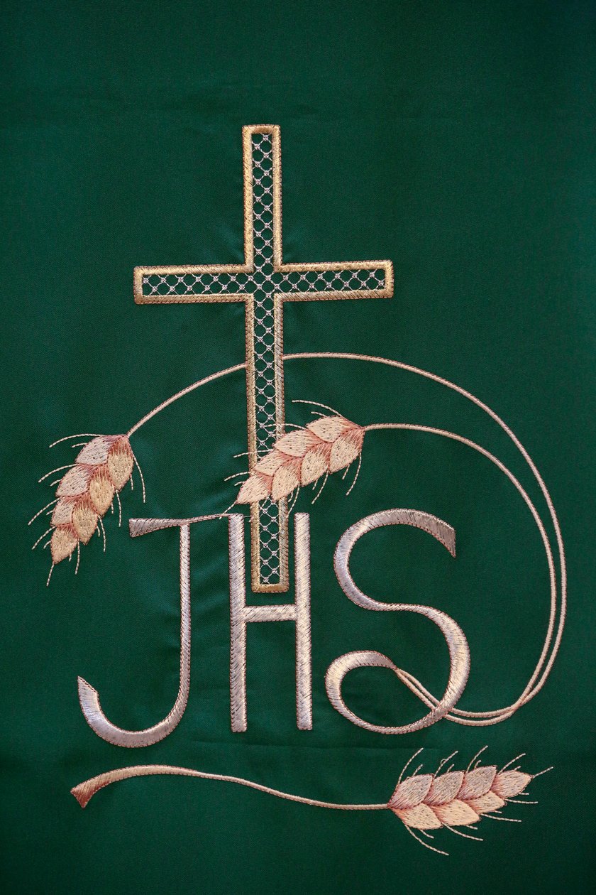 Hímzés Maria SS-ben, Assunta templom: Jézus Krisztus krisztogramja vagy monogramja, Galatone, Olaszország alkotó: Unbekannt