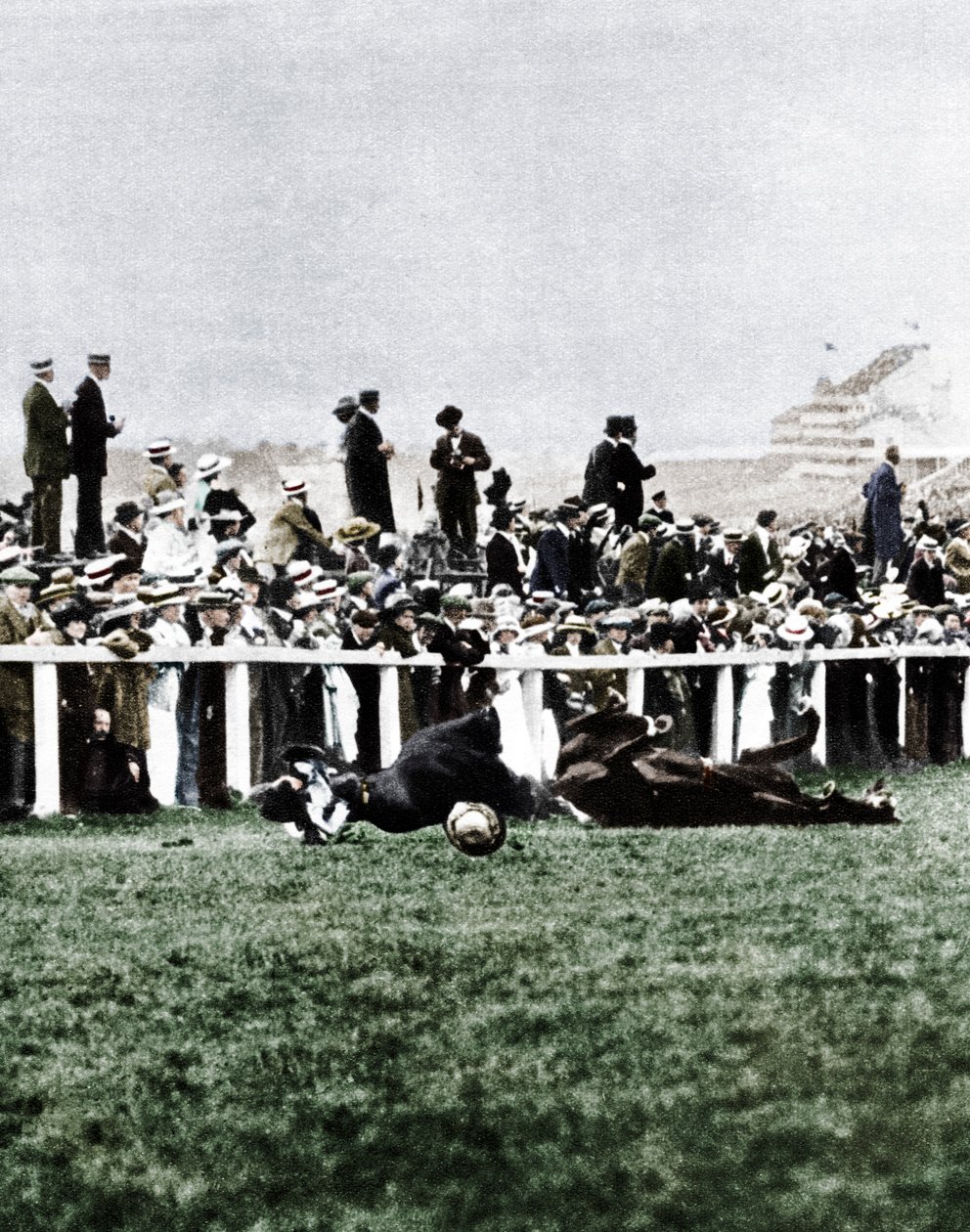 Emily Davison a Kings lova elé veti magát a Derbyn, Epsom, Surrey, 1913 alkotó: Unbekannt