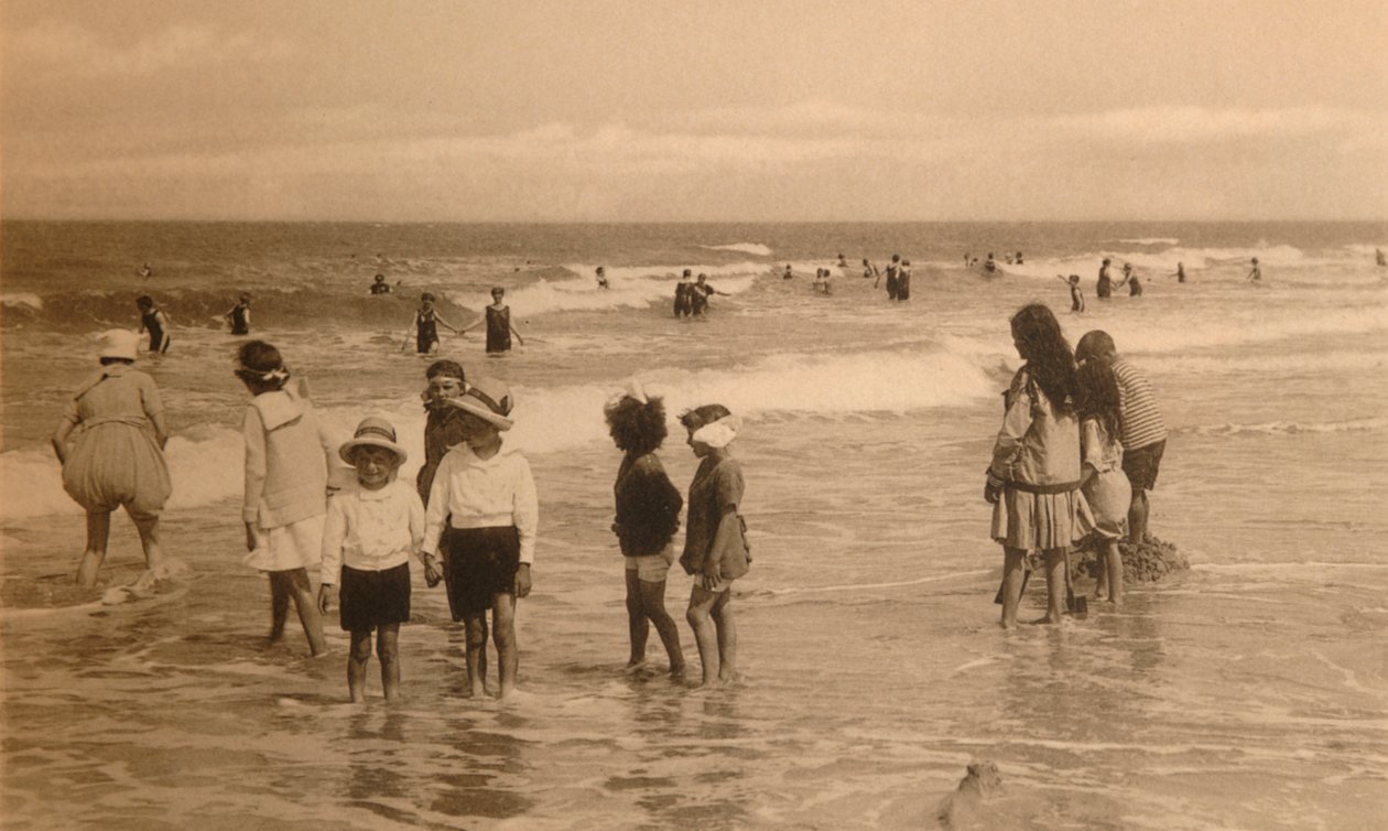 Gyermekek a fürdőben, Gyermekfürdő, c1900. alkotó: Unbekannt