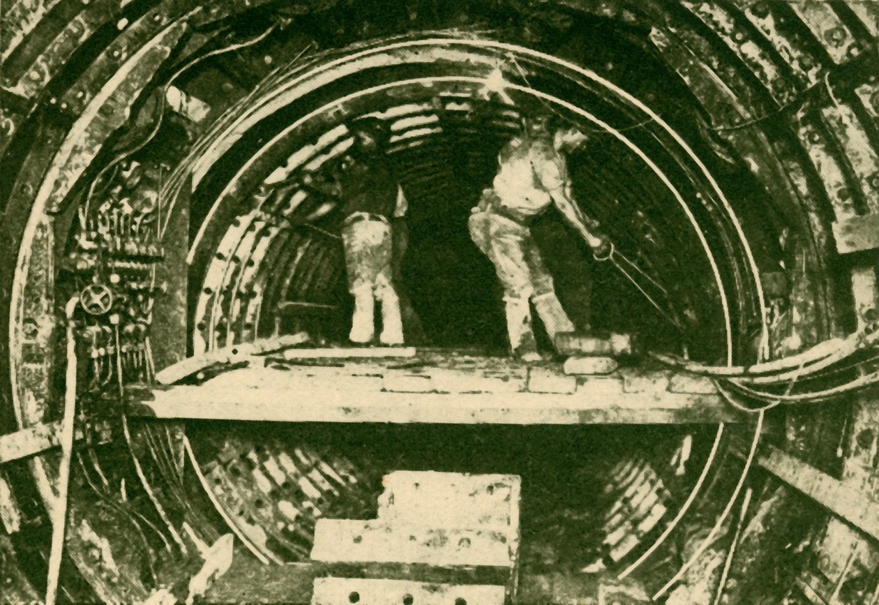Alagutak bővítése a városi és a dél-londoni vasúton, új és régi átmérők bemutatása, 1930. alkotó: Unbekannt