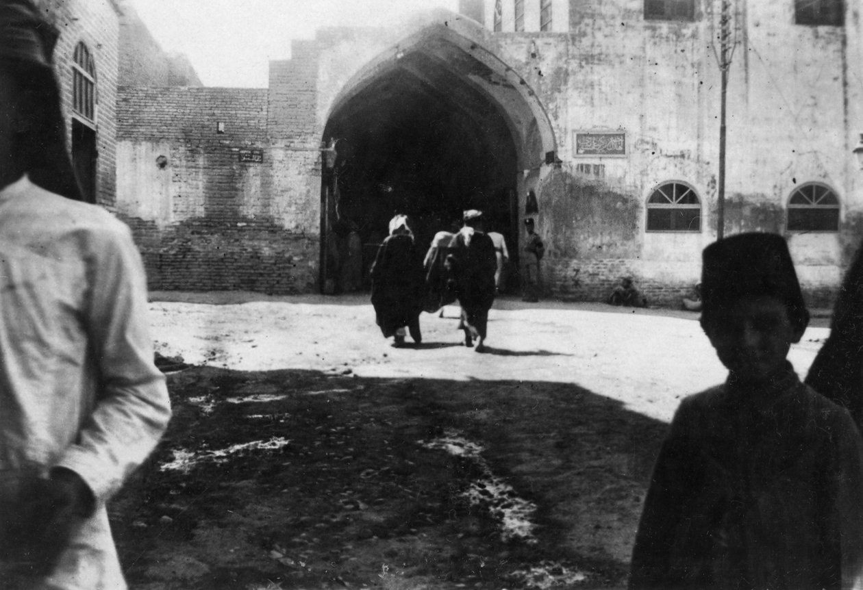 A bagdadi bazár bejárata, Mezopotámia, I. világháború, 1918 alkotó: Unbekannt