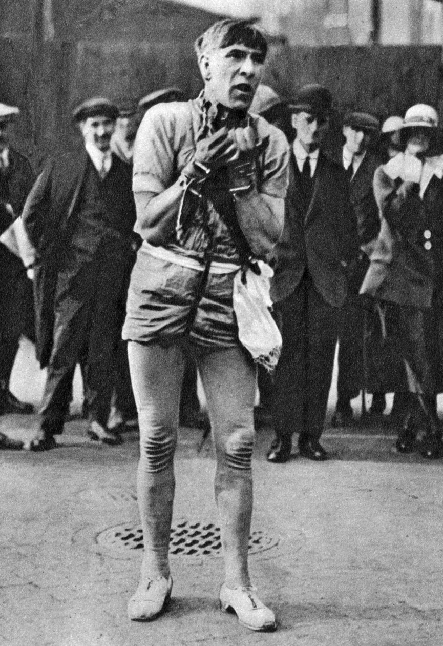 Színházlátogatókat szórakoztatja a szökőkút a sorban állásban, London, 1926-1927 alkotó: Unbekannt