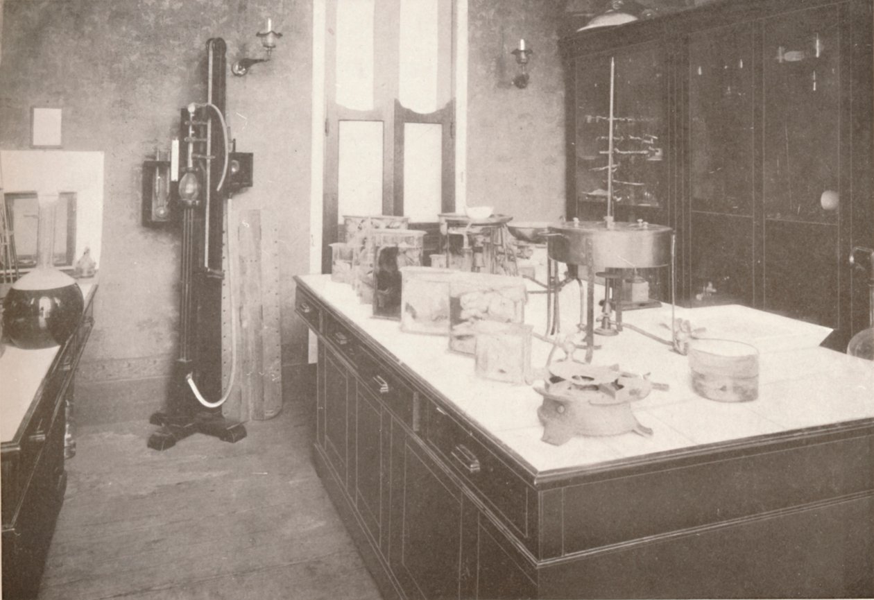 Az Orvosi-Jogi Szolgálat Vizsgalaboratóriuma, 1914 alkotó: Unbekannt