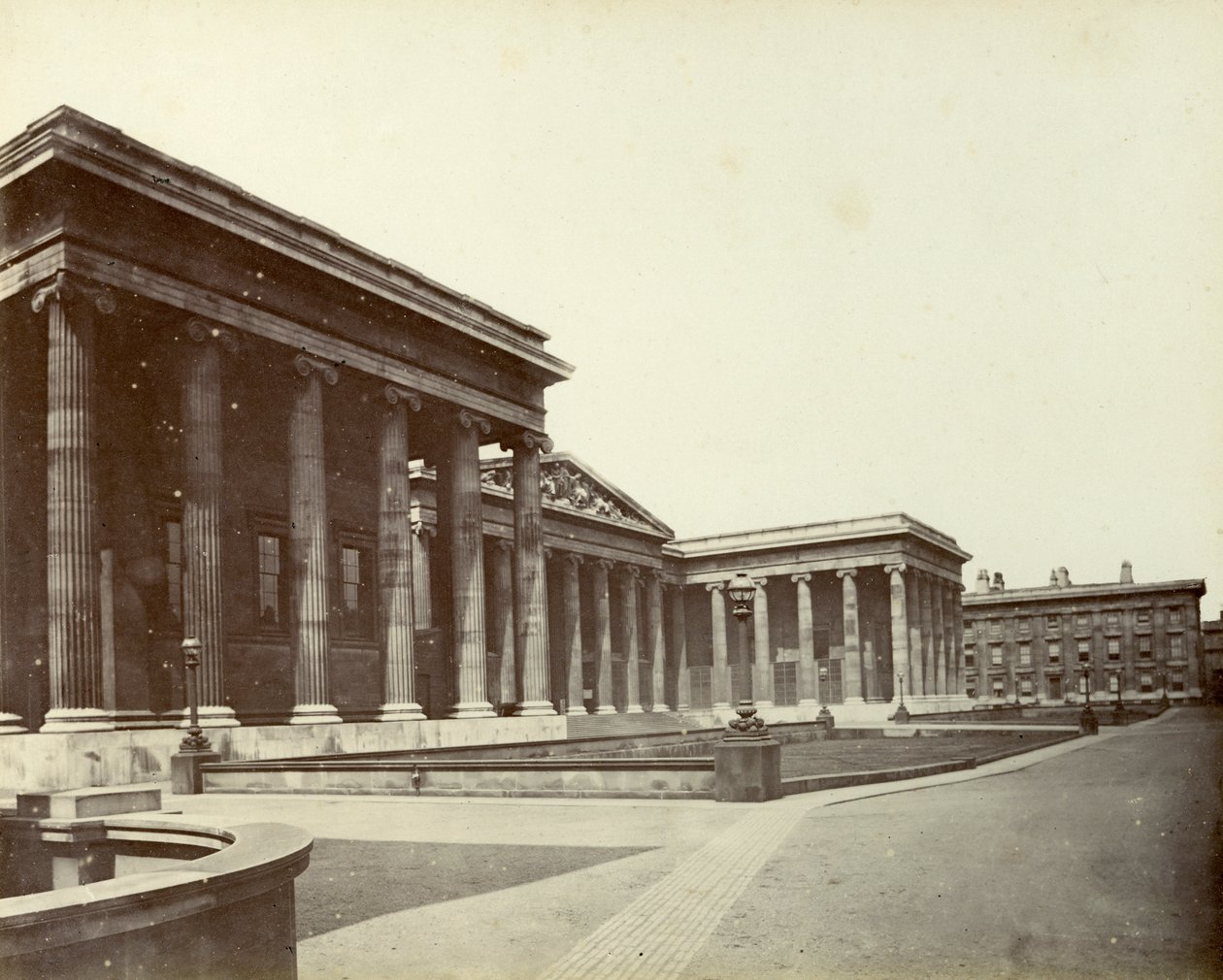 A British Museum külseje, Great Russell Street, London, 1887 alkotó: Unbekannt