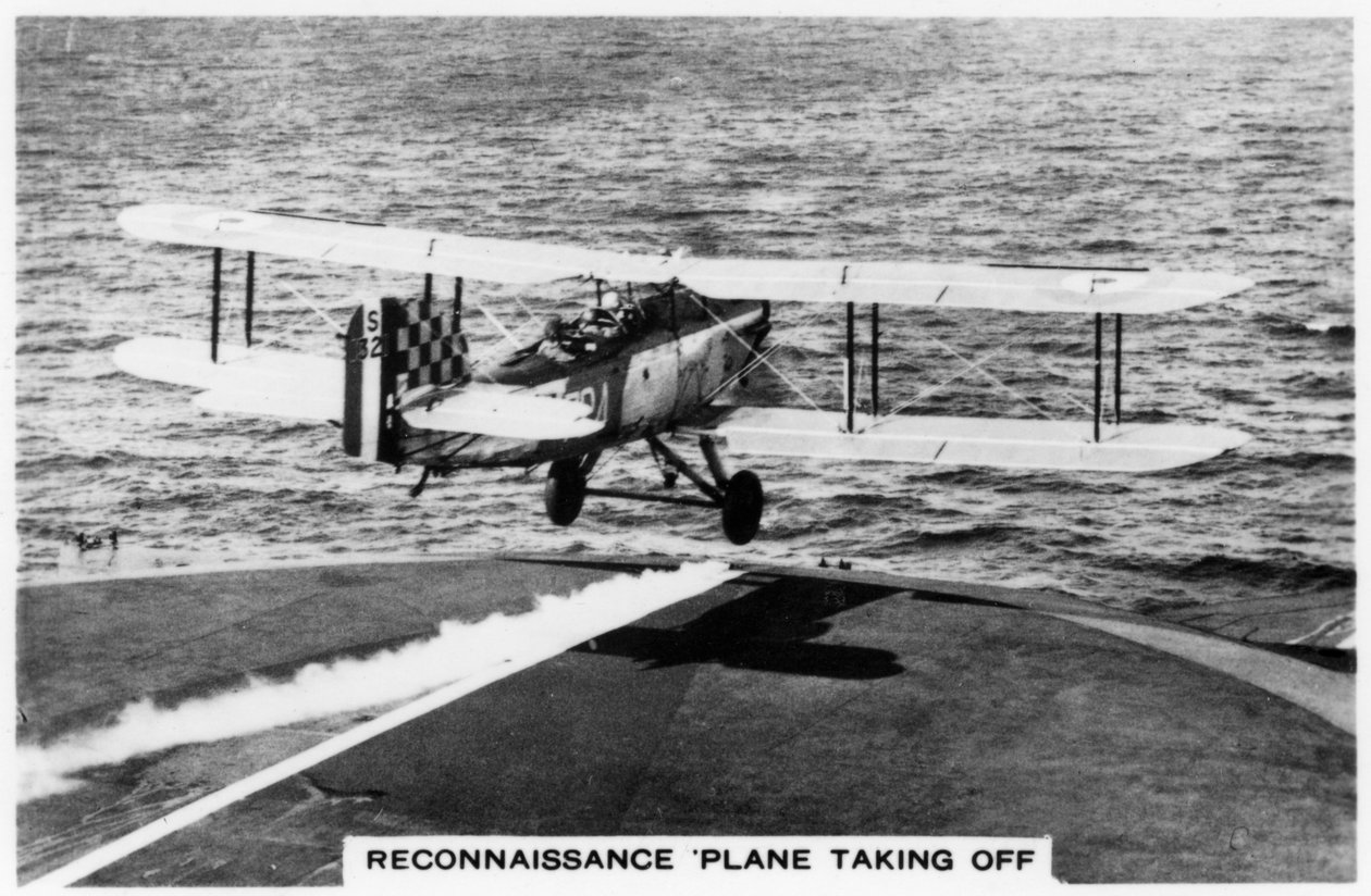 Fairey III F felderítőgép felszállása a HMS Courageous repülőgép-hordozóról, 1937 alkotó: Unbekannt