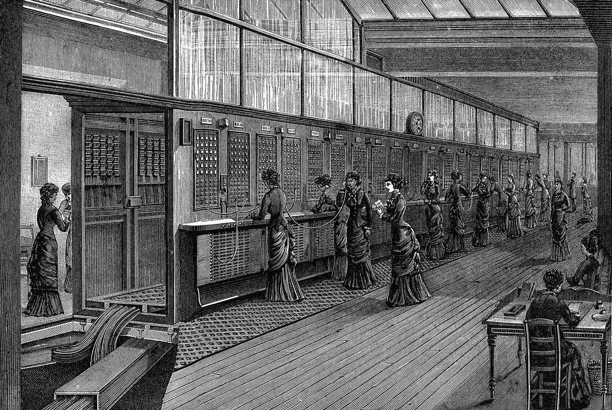 Női telefonálók a Párizsi Központi Telefonközpontban, 1890 alkotó: Unbekannt