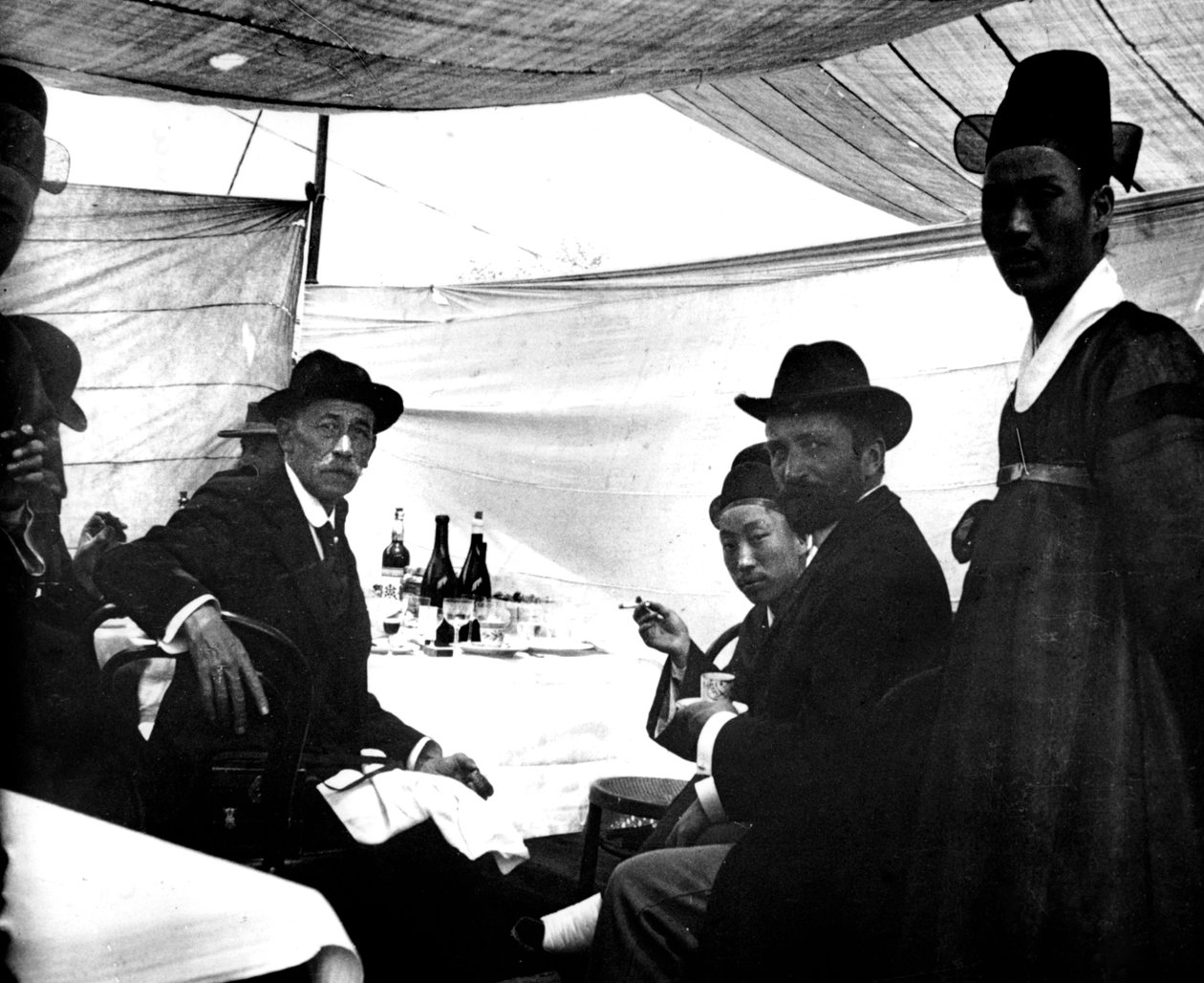 Fesztivál a japán császár tiszteletére, Korea, 1900 alkotó: Unbekannt