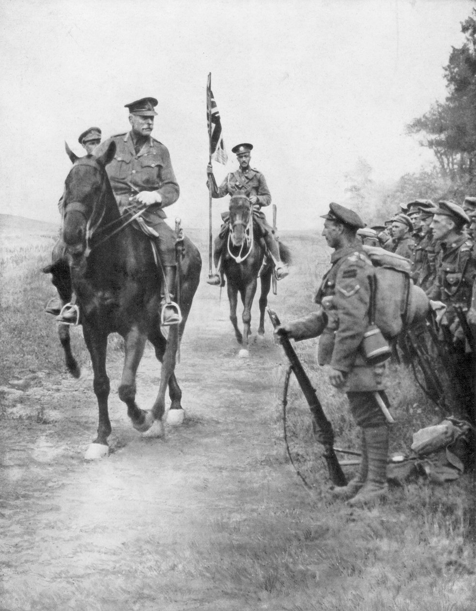 Field Marshal Douglas Haig reviewing Canadian troops, Drocourt-Queant, 31 August 1918, 1926 alkotó: Unbekannt