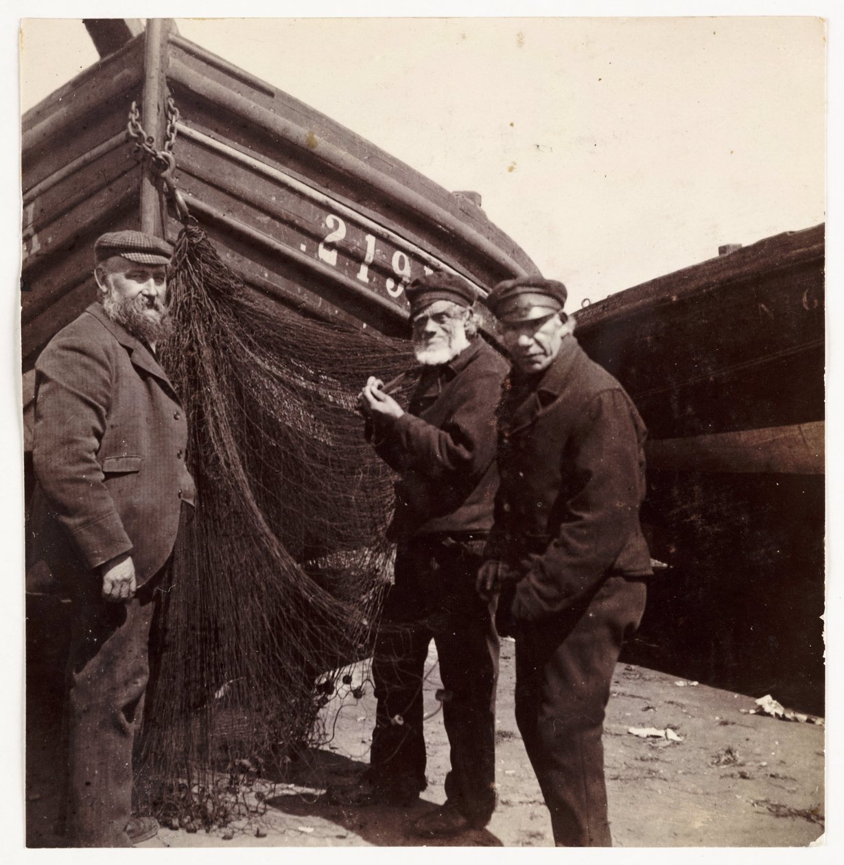 Halászok háló mellett, c 1905 alkotó: Unbekannt
