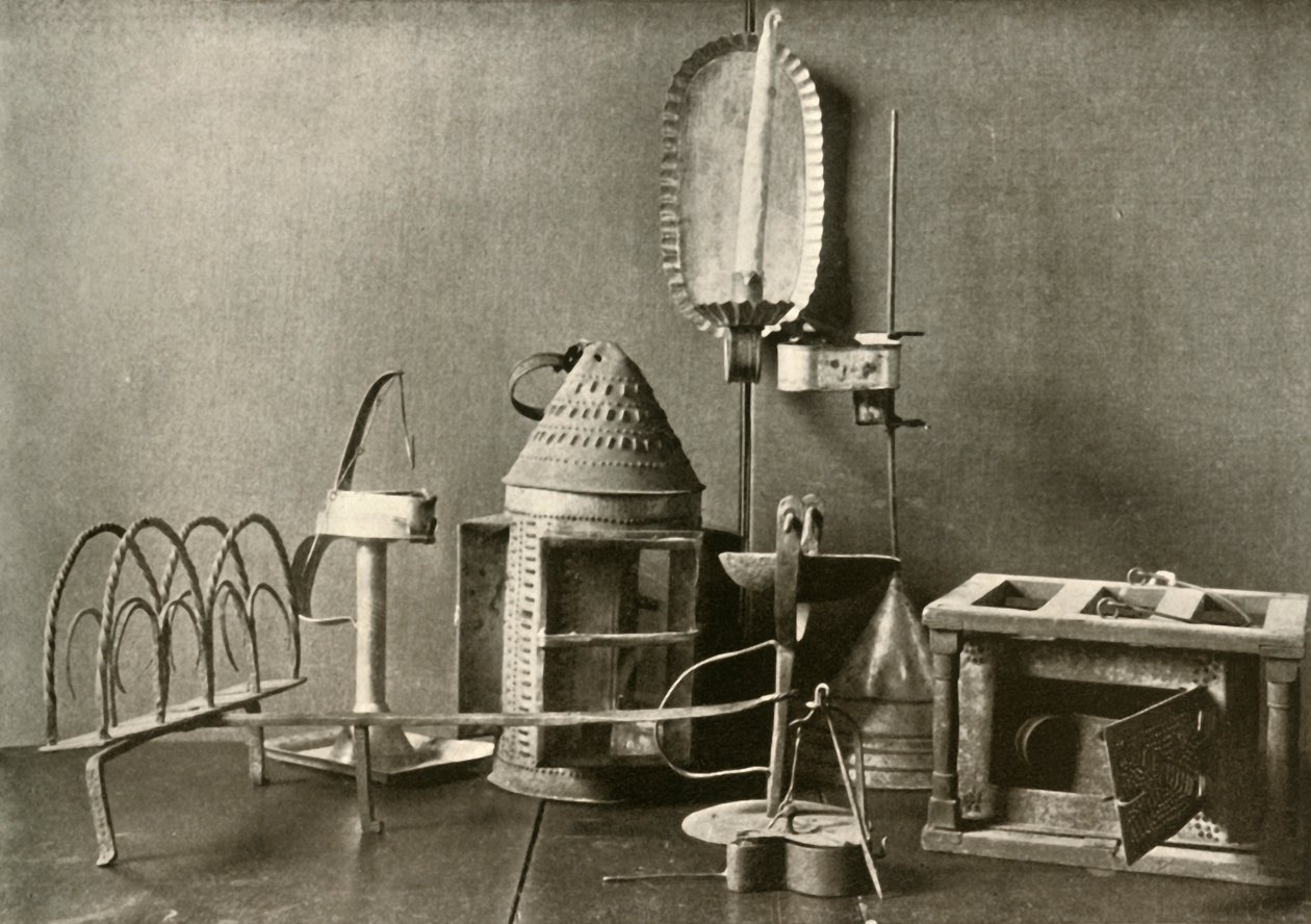 Lábmelegítő, olajlámpás, gyertyatartó, bádoglámpás és kenyérpirító, XVIII. század, 1937. alkotó: Unbekannt
