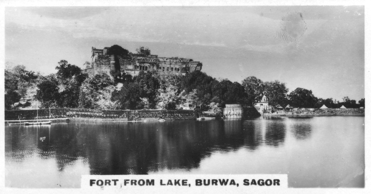 Erőd a tótól, Burwa, Sagor, India, 1925 alkotó: Unbekannt
