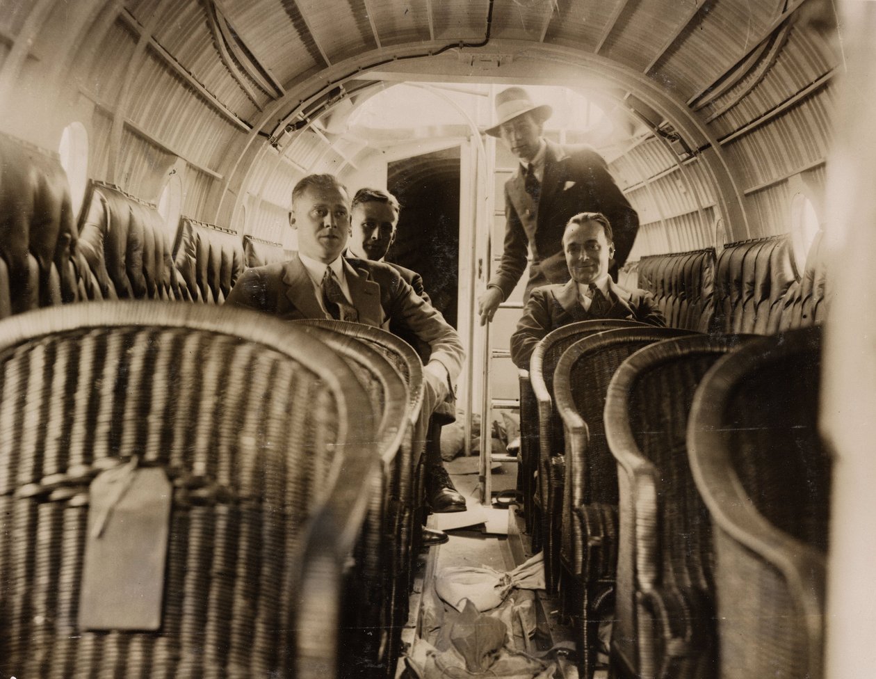 Négy ember egy Supermarine „Swan” repülőhajó utaskabinjában, 1924 alkotó: Unbekannt
