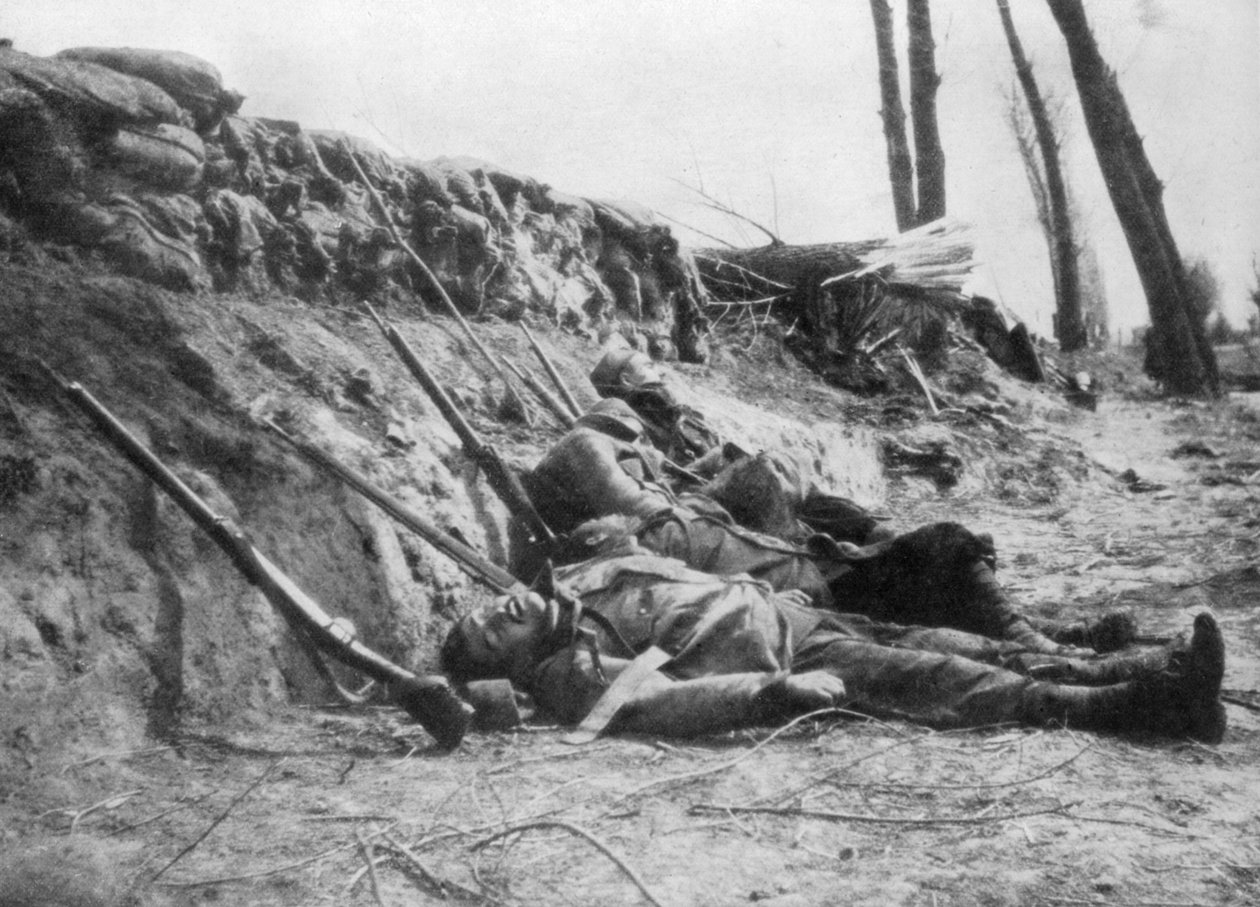 A francia Zouave-gyalogság gáz által elesett, második ypresi csata, Belgium, 1915. április 22., 1929. alkotó: Unbekannt