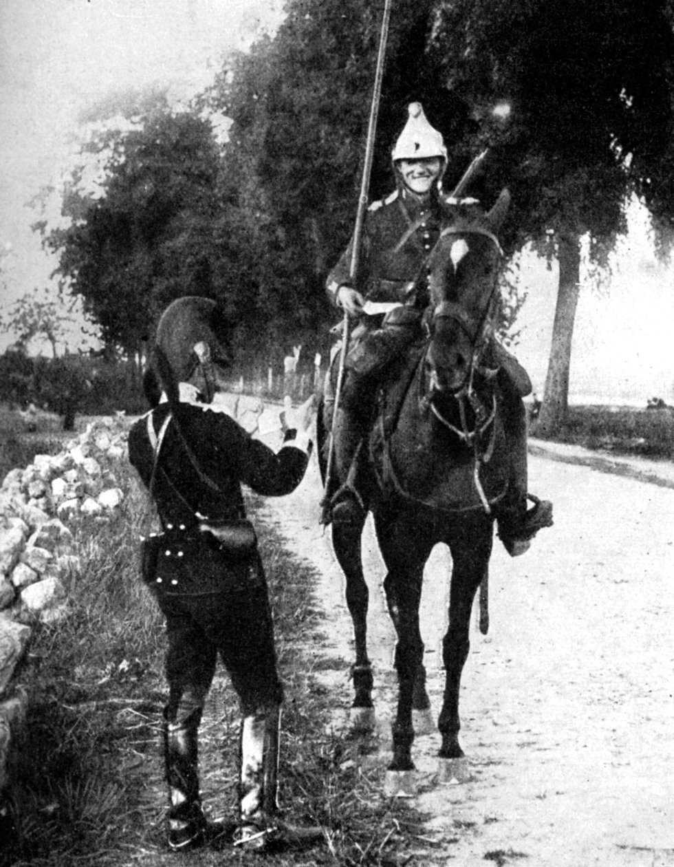 Francia dragonyos útlevél kézbesítése a belga piketéshez, első világháború, 1914 alkotó: Unbekannt