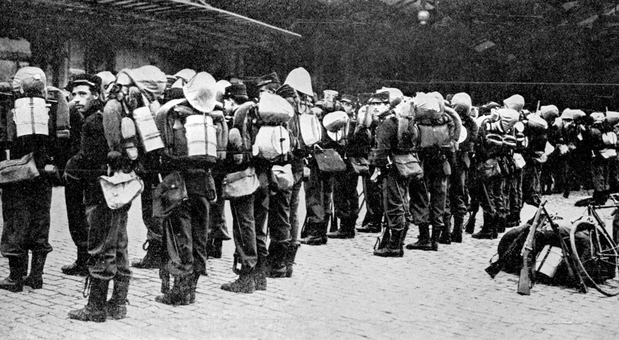 Francia katonák egy pályaudvaron, Párizs, Első világháború, 1914 alkotó: Unbekannt