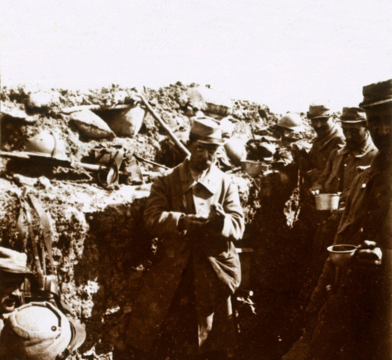 Elülső lövészárkok, c1914-c1918 alkotó: Unbekannt