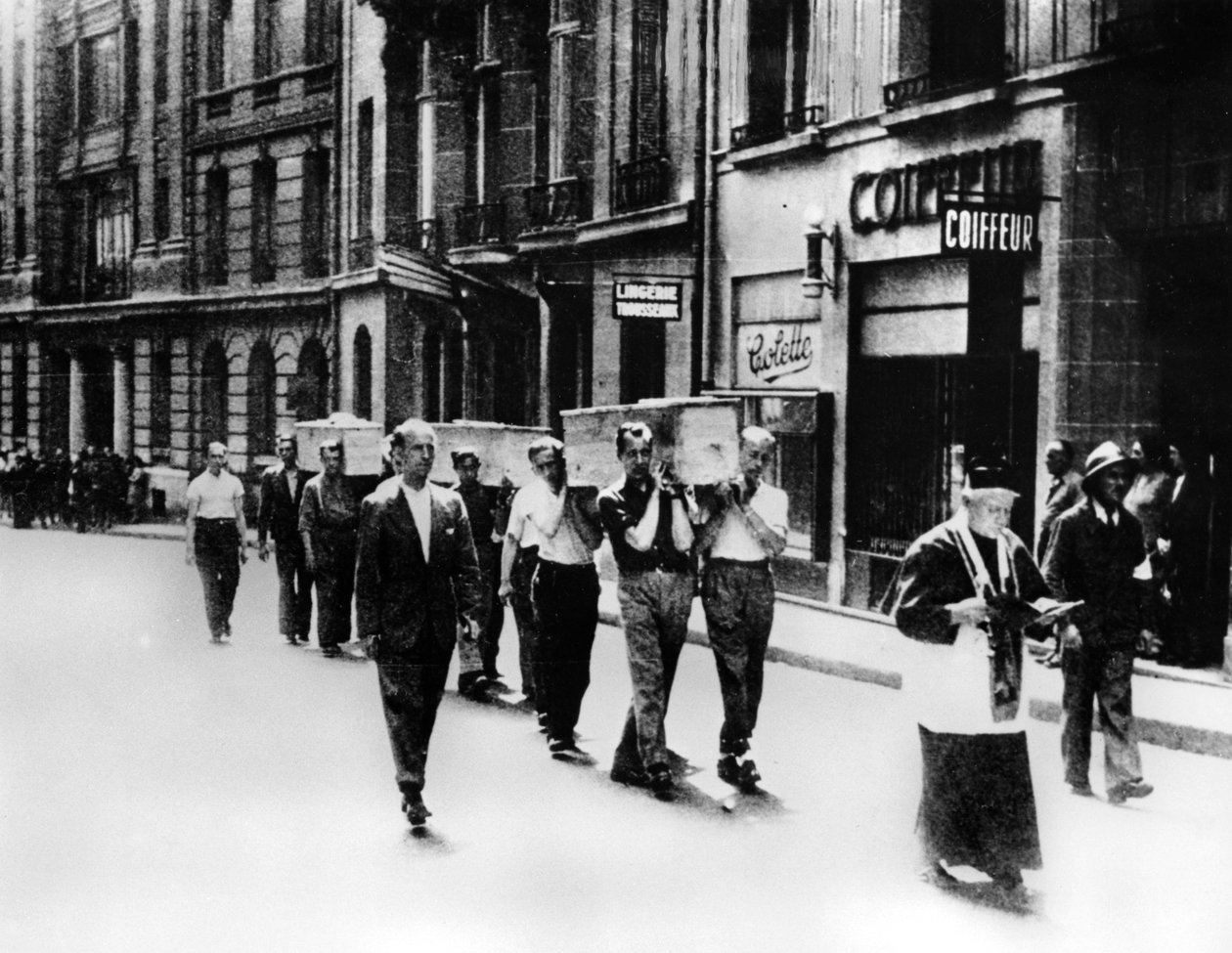 A francia ellenállás tagjainak temetési menete, Párizs, 1944 alkotó: Unbekannt