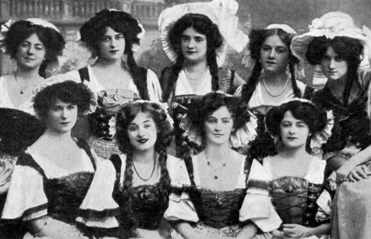 Vidám lányok, 1908-1951 alkotó: Unbekannt