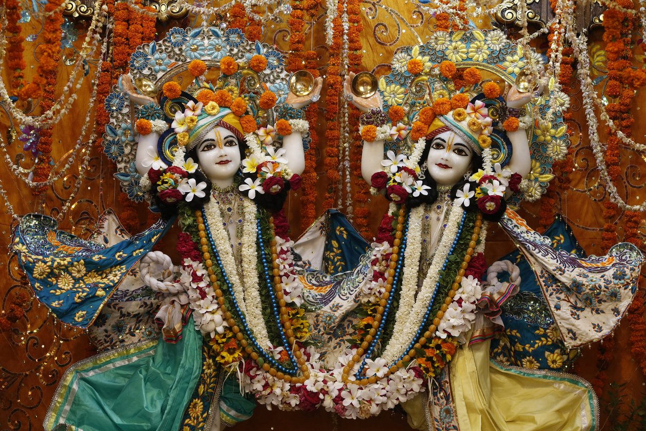 Gaura Nitai murthis in Krishna-Balaram temple, Vrindavan. India alkotó: Unbekannt