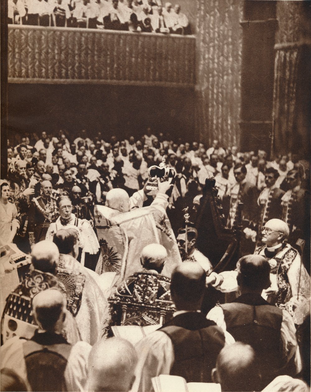 VI. Györgyöt Szent Edward koronájával koronázzák meg koronázásának napján, 1937-ben alkotó: Unbekannt
