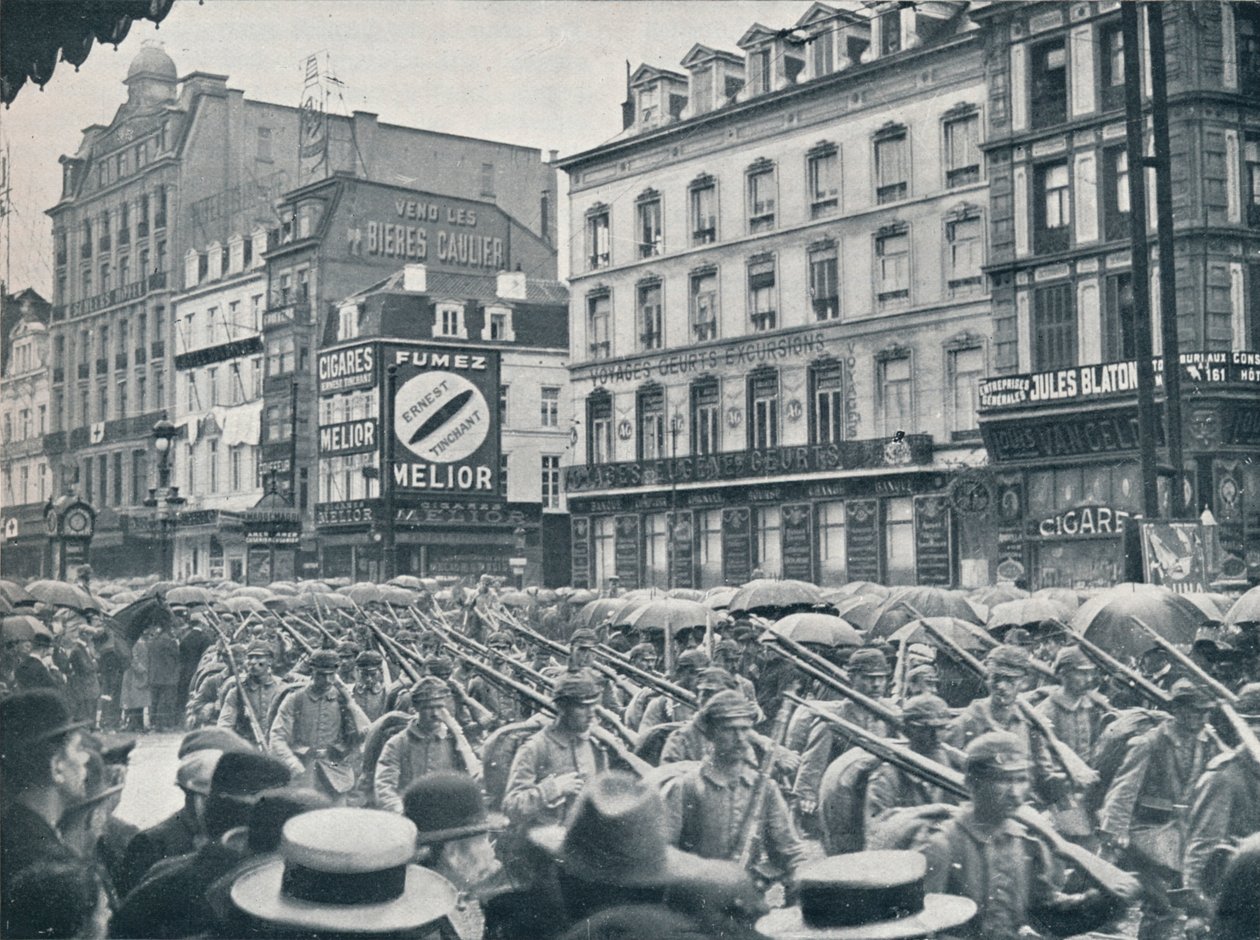 A német gyalogság bevonul Brüsszelbe az esőben, 1914 alkotó: Unbekannt