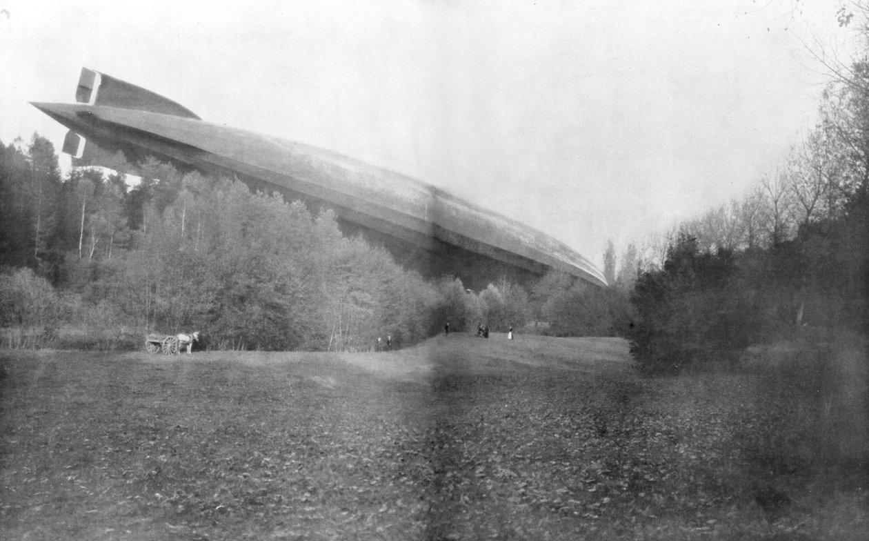 A német Zeppelin L49-et 1917. október 20-án ejtették le és sértetlenül elfogták a franciák alkotó: Unbekannt